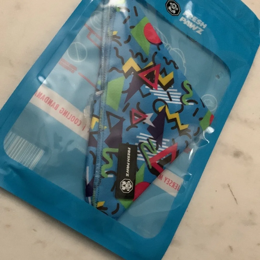 FreshPawz 90’s Throwback Jersey Mesh Pet Cooling Bandana